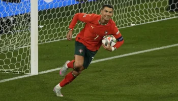 Cristiano Ronaldo says he is “perfect” and former colleague says: “If he were made of chocolate, he would eat himself”