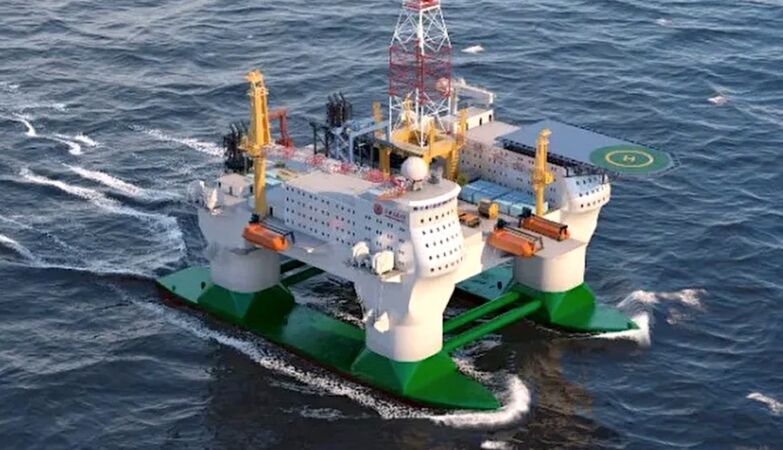 China is building a huge mobile artificial island — ready for the Apocalypse