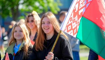 “What an exciting tank!” Belarus trains children for war alongside Russia