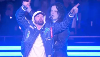 Como foi a apresentação de Eminem no intervalo de Lions x Packers na NFL image