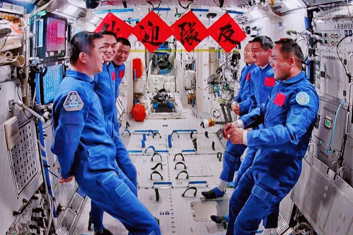 There are three other Chinese astronauts in trouble in space