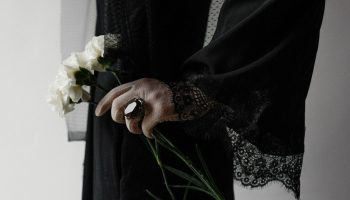 “Black widow” scam plots Russian soldiers: women are getting married for death compensation