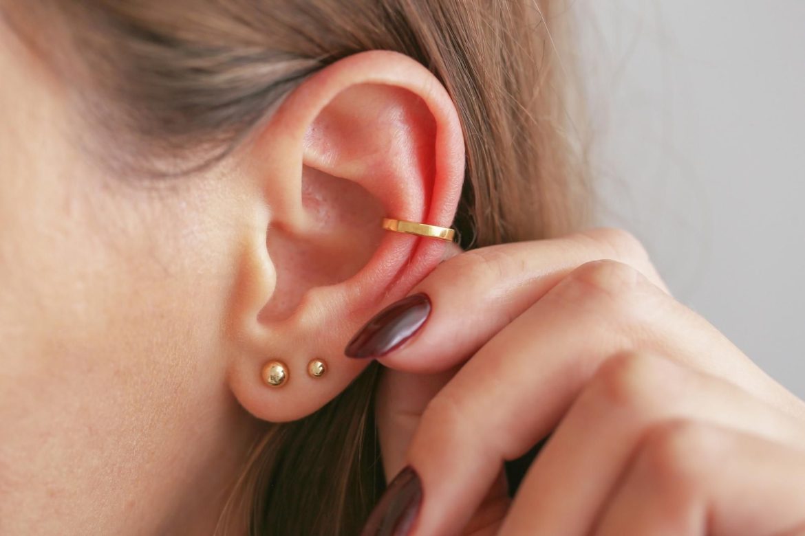 Beliefs and superstitions Is your left ear burning so much that you can't concentrate? It's a message from the Universe. This one person can't let go. Polish superstitions
