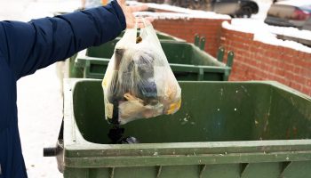 It's worth getting ready. A big change in waste segregation in Poland. From January 1, you will no longer have to return clothes to PSZOK points. What will change?