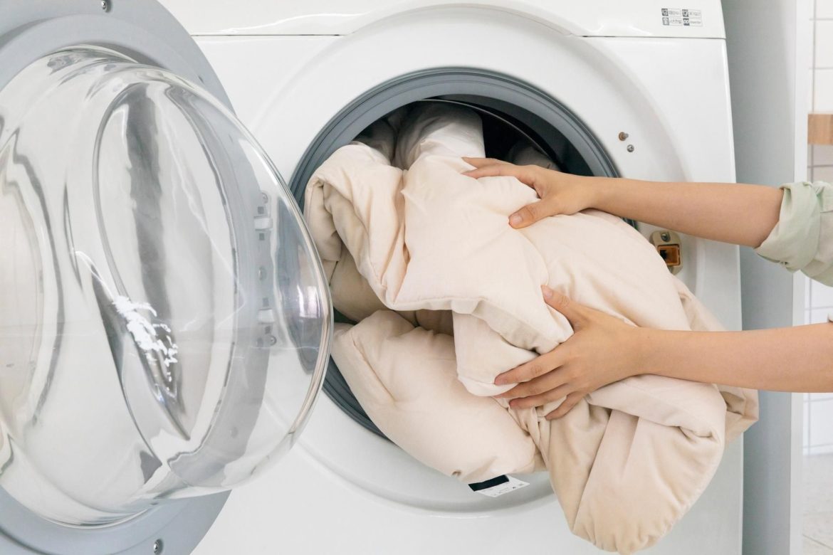 Machine Washing Do this and you can fit a large duvet in the washing machine. After washing, it will be fluffy and fragrant. Washing the duvet in a washing machine

