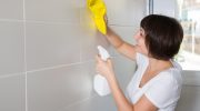 Cleaning at home No more streaks on matte tiles. Just 5 tablespoons are enough to make them shine without streaks. Washing matte tiles