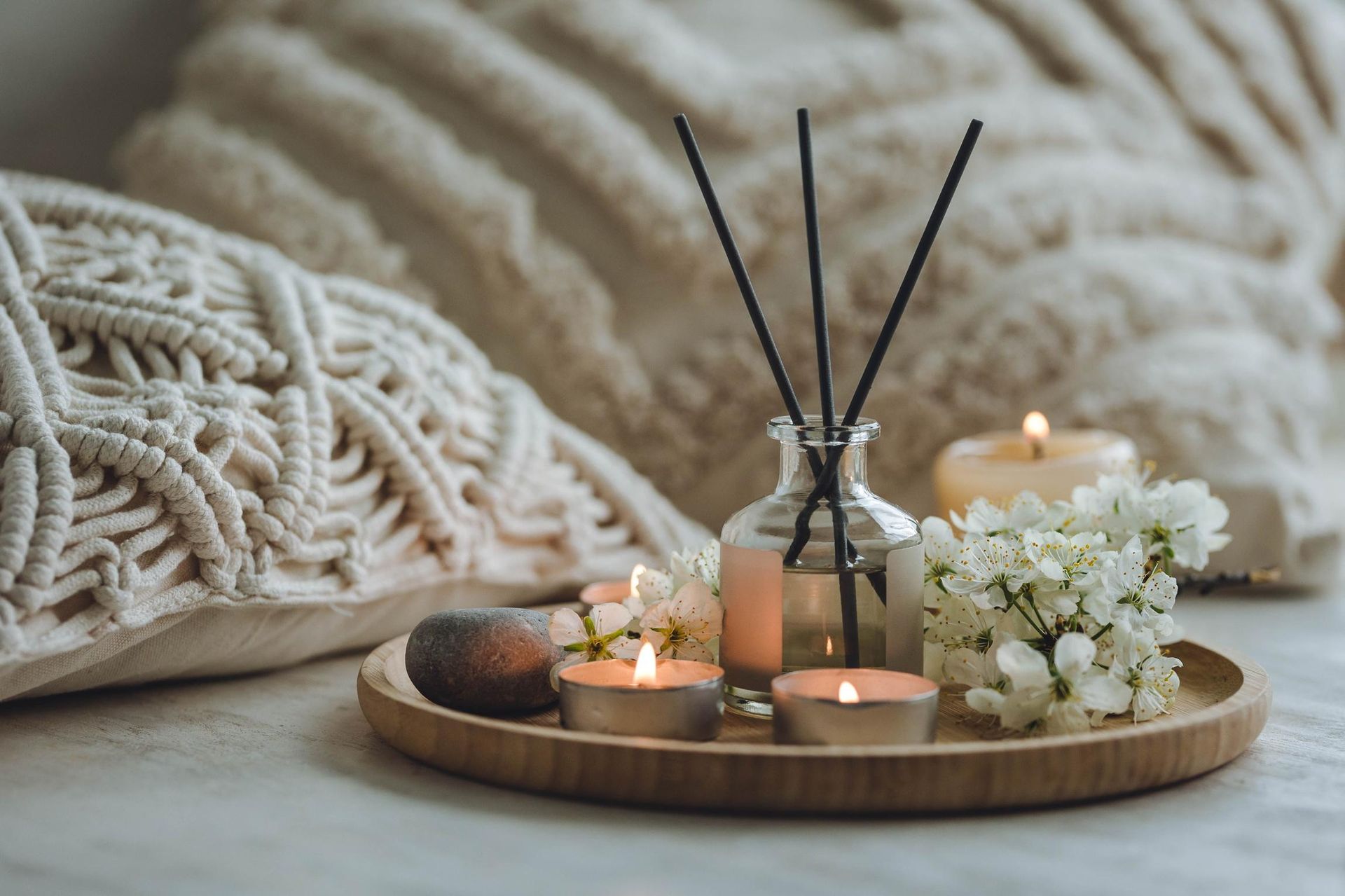 A fragrant apartment Pour into a nice jar and place on the shelf. The beautiful scent will spread throughout the house and stay there for a long time. Natural fragrance for your home