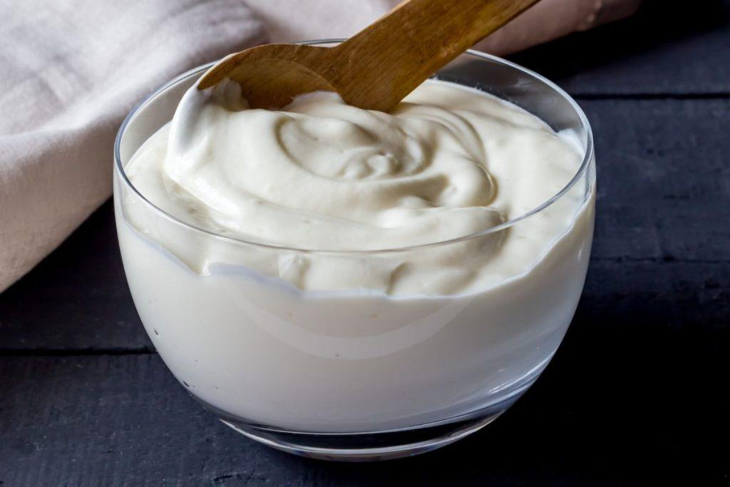 Greek yogurt: pros and cons