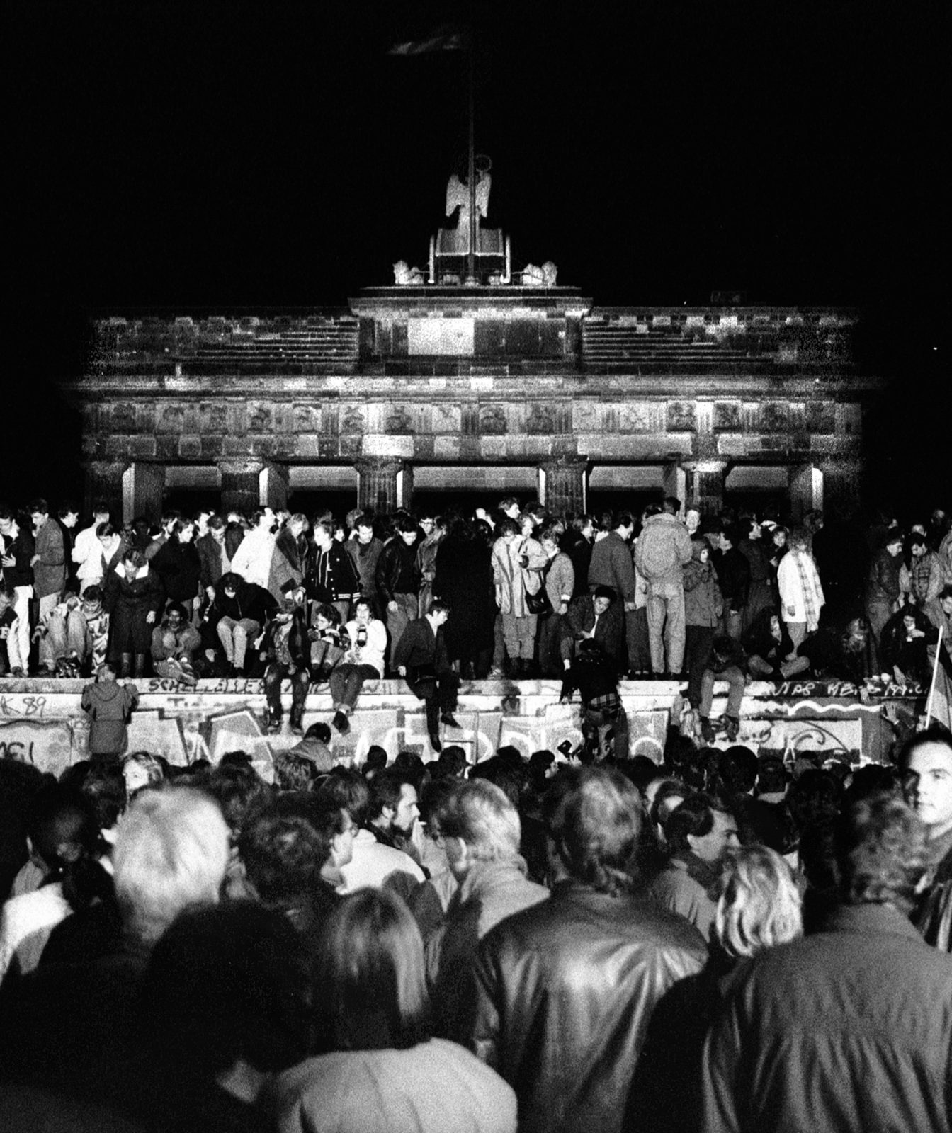 The woman who crossed the Berlin Wall hidden in a trunk