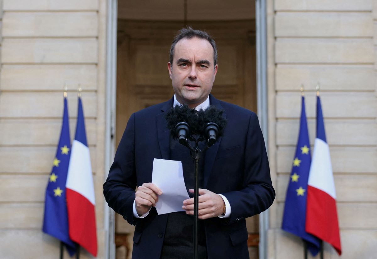 Γαλλία: Ο Λεκορνί αναστέλλει τη μεταρρύθμιση του συνταξιοδοτικού