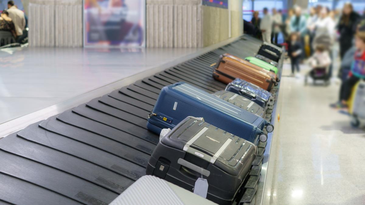 His suitcase is lost in 2018 and triggers a seven-year legal ordeal, four lawsuits and two sentences