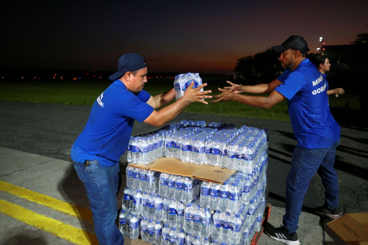 Hunger and despair in Jamaica: Hurricane Melissa leaves behind ruins and dead