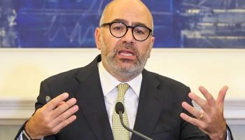 Government “does not accept ultimatums or threats” from Ryanair