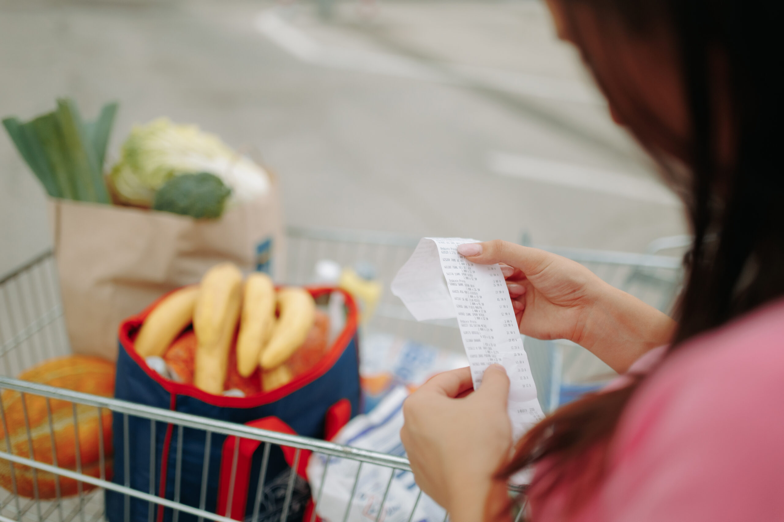 Find out when it is important to ask for a taxpayer number (NIF) on the invoice