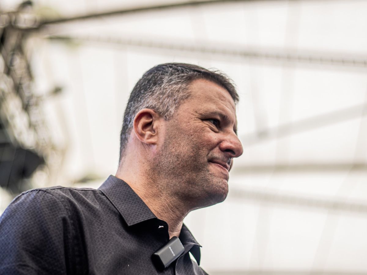 After Oscar scare, remember players who faced heart problems in football