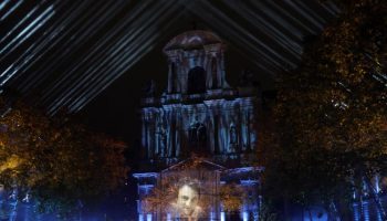 "May knowledge illuminate the darkness of barbarism": 13 phrases and images of tribute to the victims of the 13-N jihadist attacks