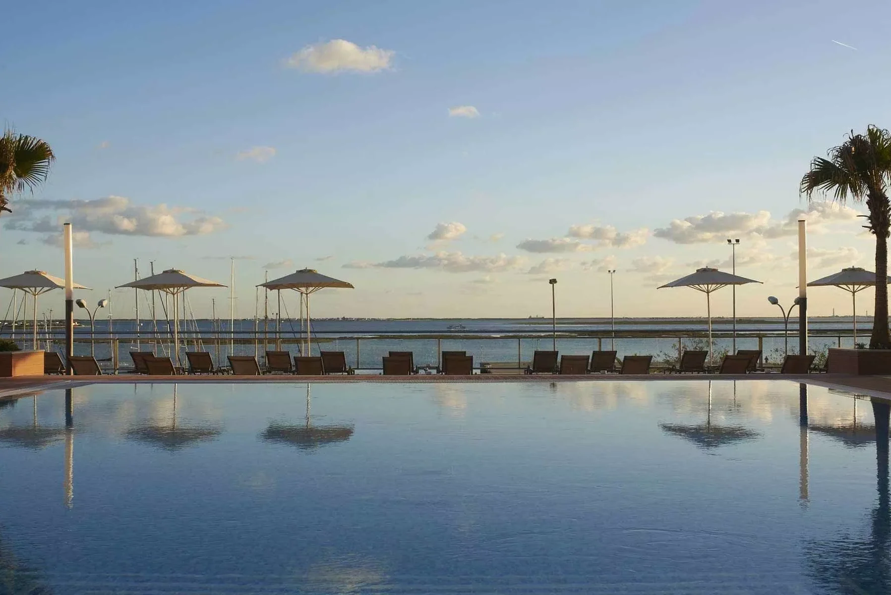 Facing the Ria Formosa: 5-star hotel in Olhão offers stays from €72 in December