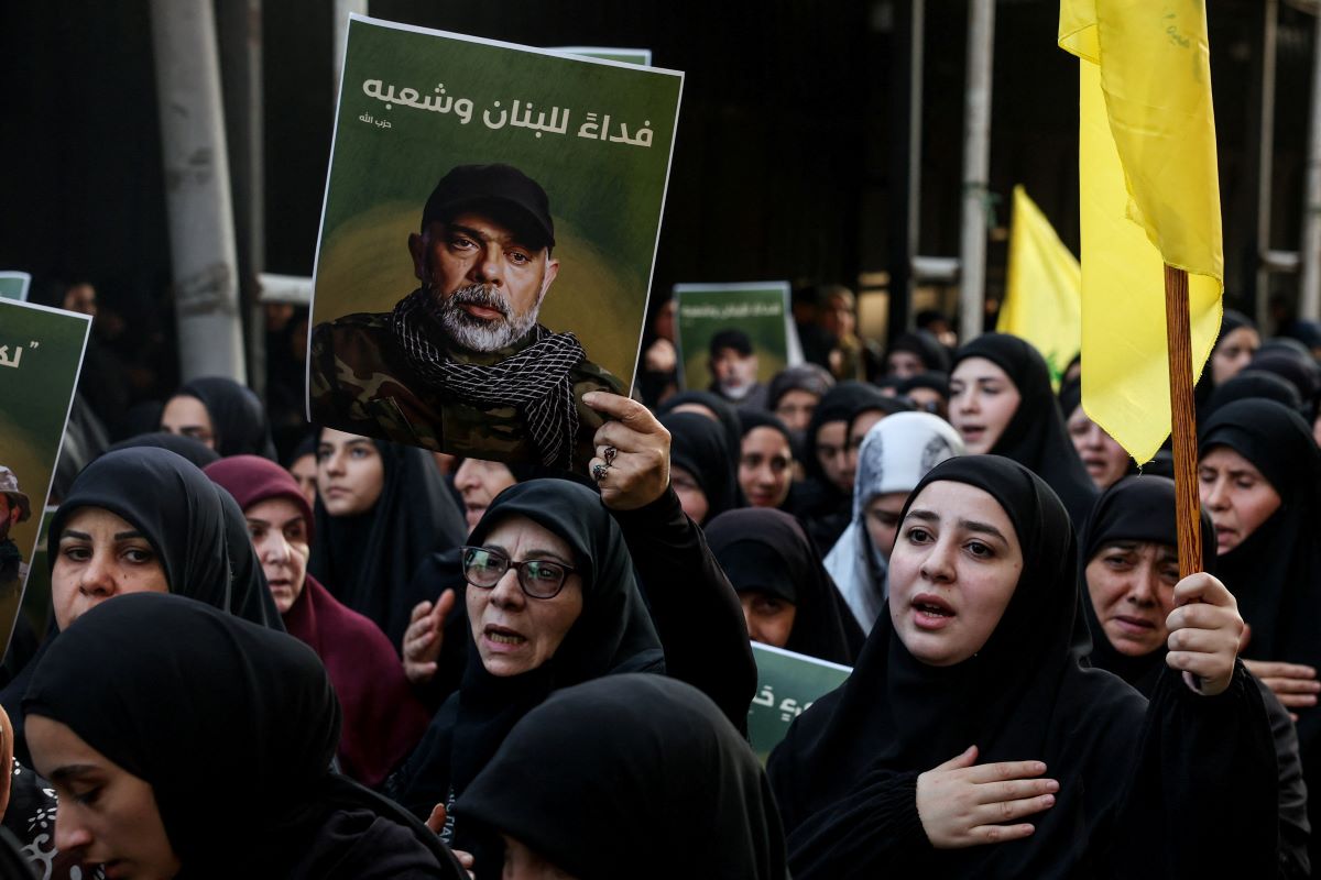 Η Χεζμπολάχ κατηγορεί τη λιβανική κυβέρνηση για παράδοση της χώρας στο Ισραήλ
