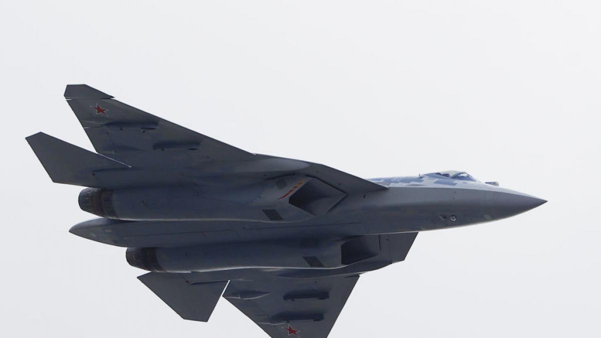 The internal secrets of the Russian multipurpose stealth fighter capable of reaching 2,100 km/h are revealed