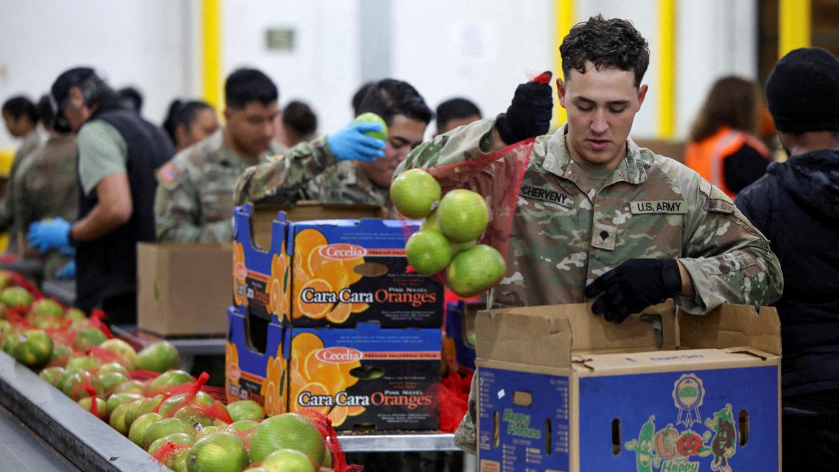 USA, where 42 million people live with their stomachs in suspense due to the lack of food stamps