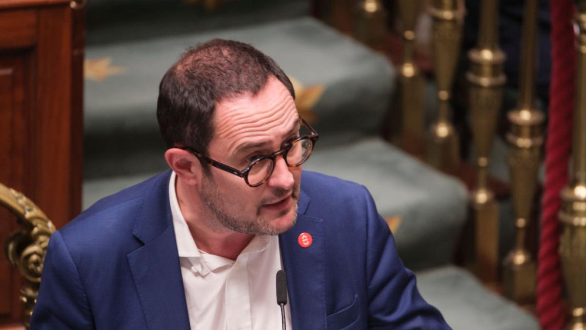 A controversial Belgian deputy, forced to remain silent after 23 hours of speech to delay a law