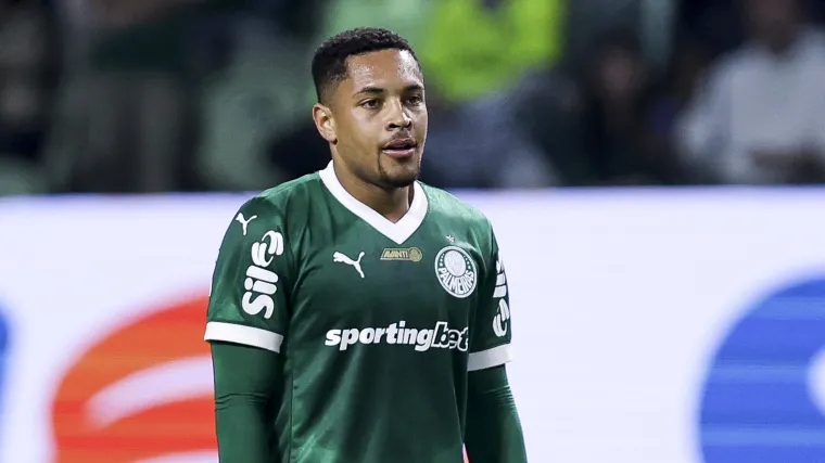 Vitor Roque no United? Entenda o que se sabe sobre negociação image