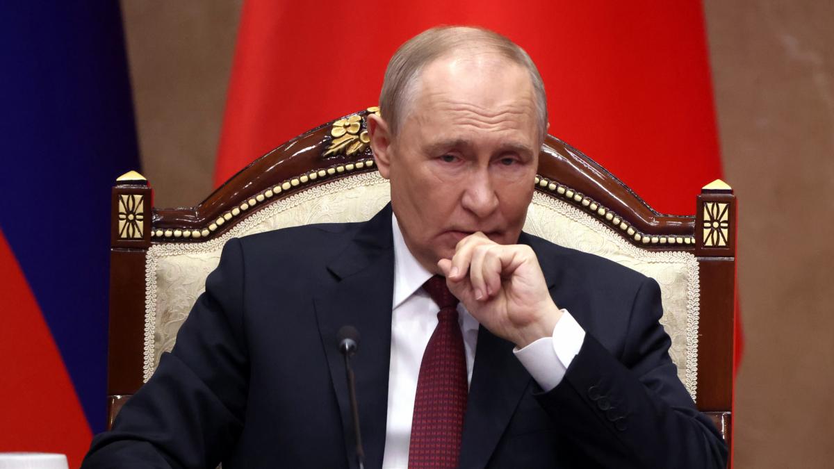 Putin throws down the order and sends a threatening message to Ukraine: "Withdraw or Russia will take territories by force"