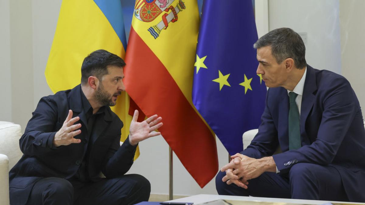 Sánchez ratifies "Spain's commitment to Ukraine" with three new aid packages for 817 million euros