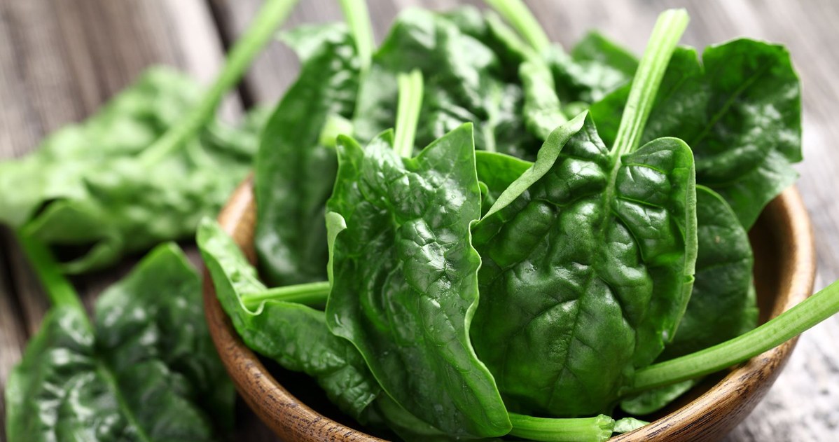 To add spinach to the sandwich spread, you do not need to blanch it, just chop it finely and add it to the spread /123RF/PICSEL