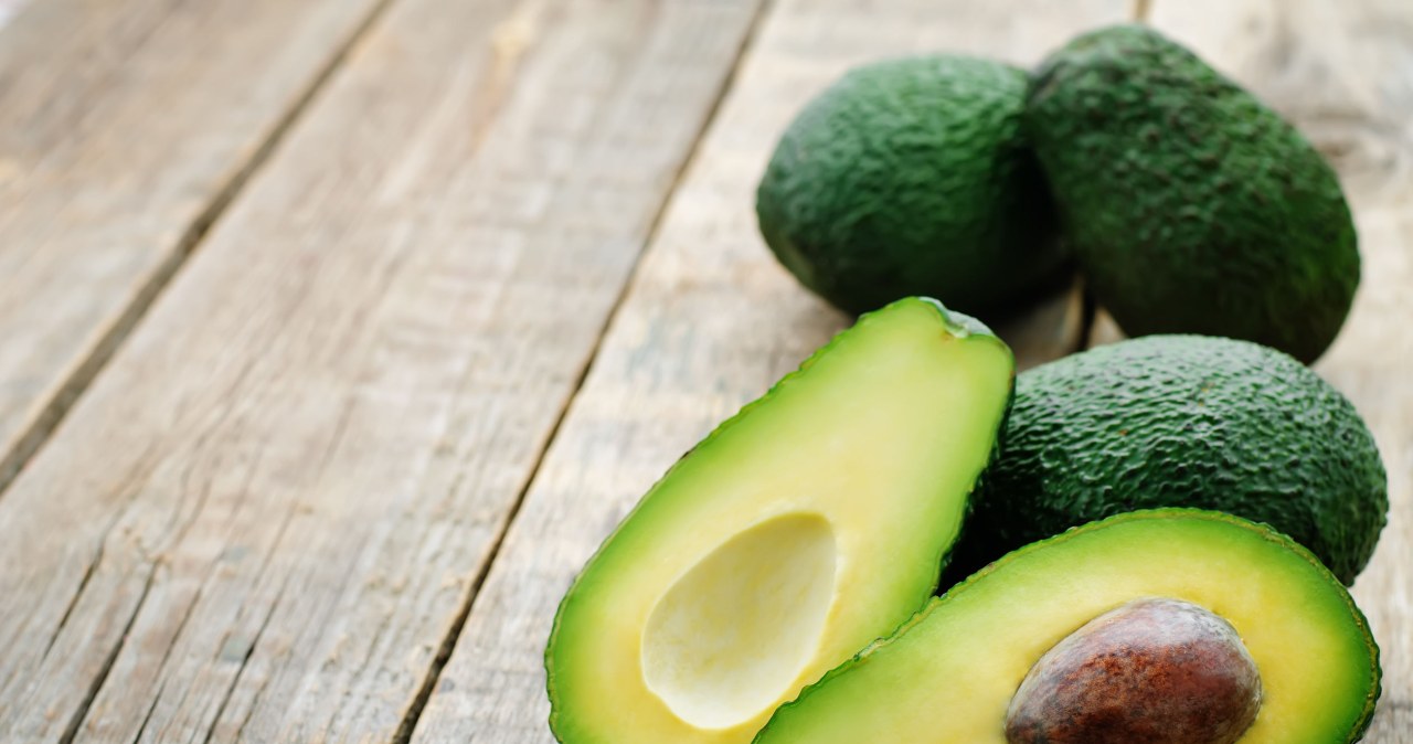 The fats present in avocado improve the absorption of vitamins and minerals from other ingredients of the green cocktail /123RF/PICSEL