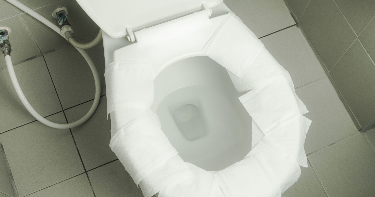 Do you put toilet paper here? You're asking for serious problems