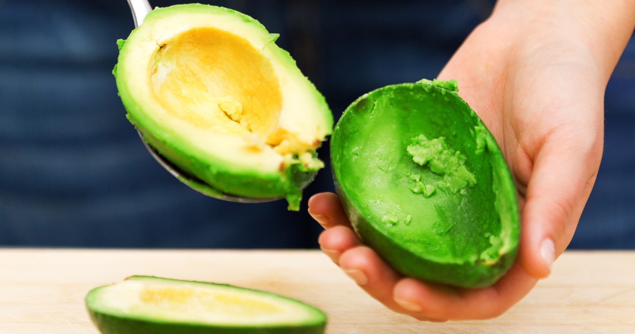 Avocado, as one of the ingredients of a green cocktail, provides healthy monounsaturated fats and ensures a feeling of satiety for a long time /123RF/PICSEL