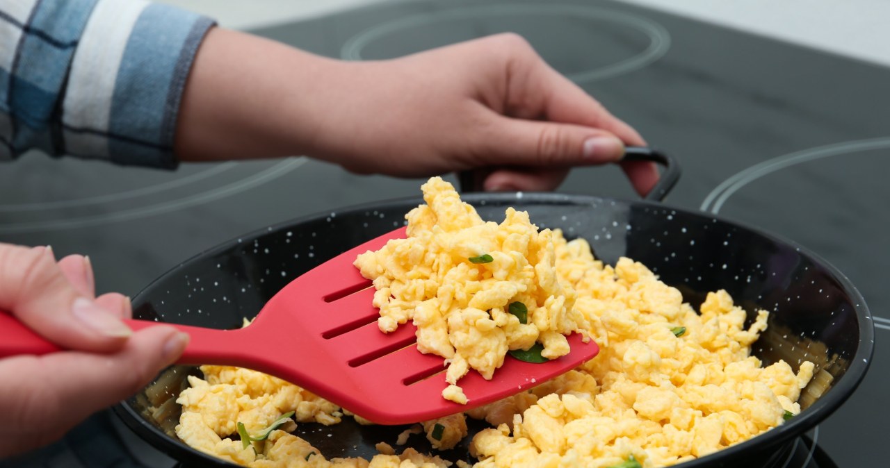 When frying eggs, it is worth choosing olive oil or rapeseed oil /123RF/PICSEL