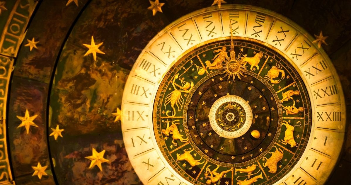 Which zodiac signs will be lucky in finances in December 2025? Leo and Gemini should be careful with their spending. /123RF/PICSEL