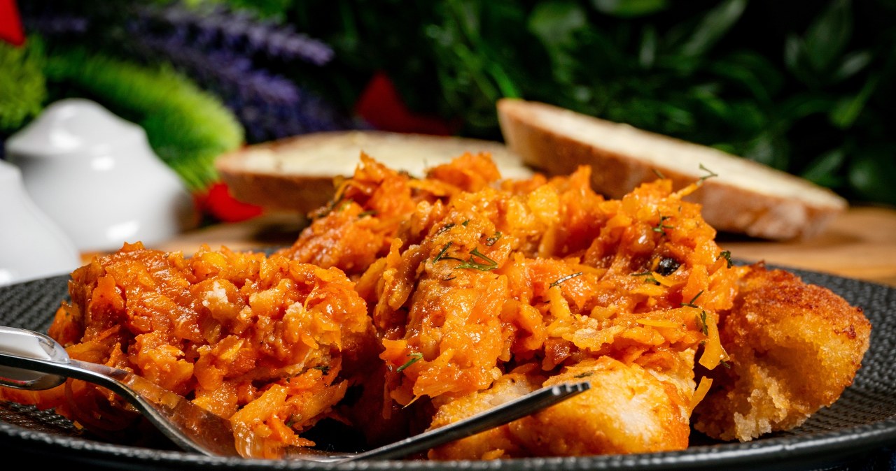 Greek fish will turn out perfect when we use Robert Makłowicz's tricks /arfo /123RF/PICSEL