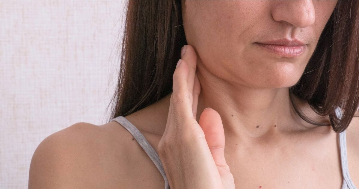 Simple exercises will help us reduce the visibility of the double chin