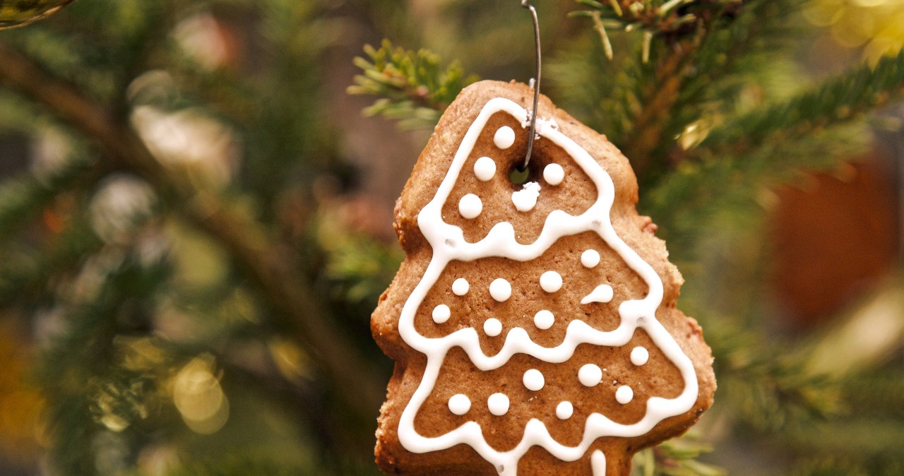 According to tradition, there should be gingerbread cookies on the Christmas tree /Pixel