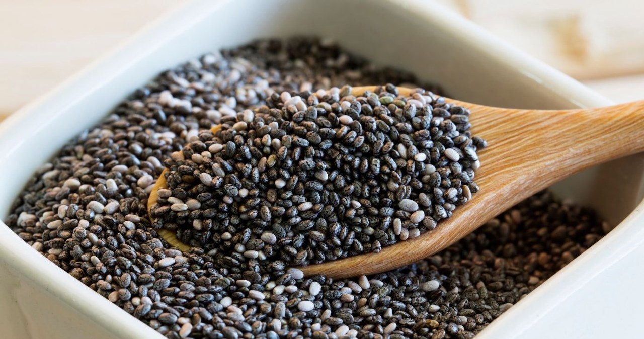 Chia seeds swell when poured with water or milk / Arisara_Tongdonnoi /Canva Pro