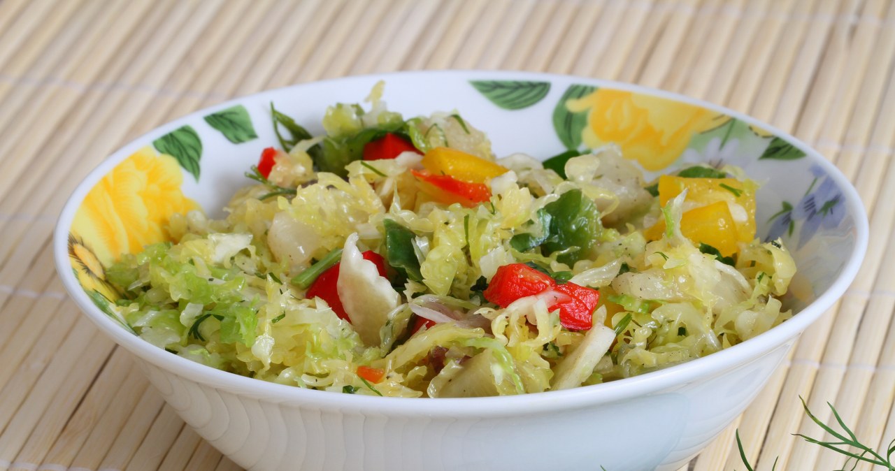 Savoy cabbage salad comes out juicy and crispy /graletta /123RF/PICSEL
