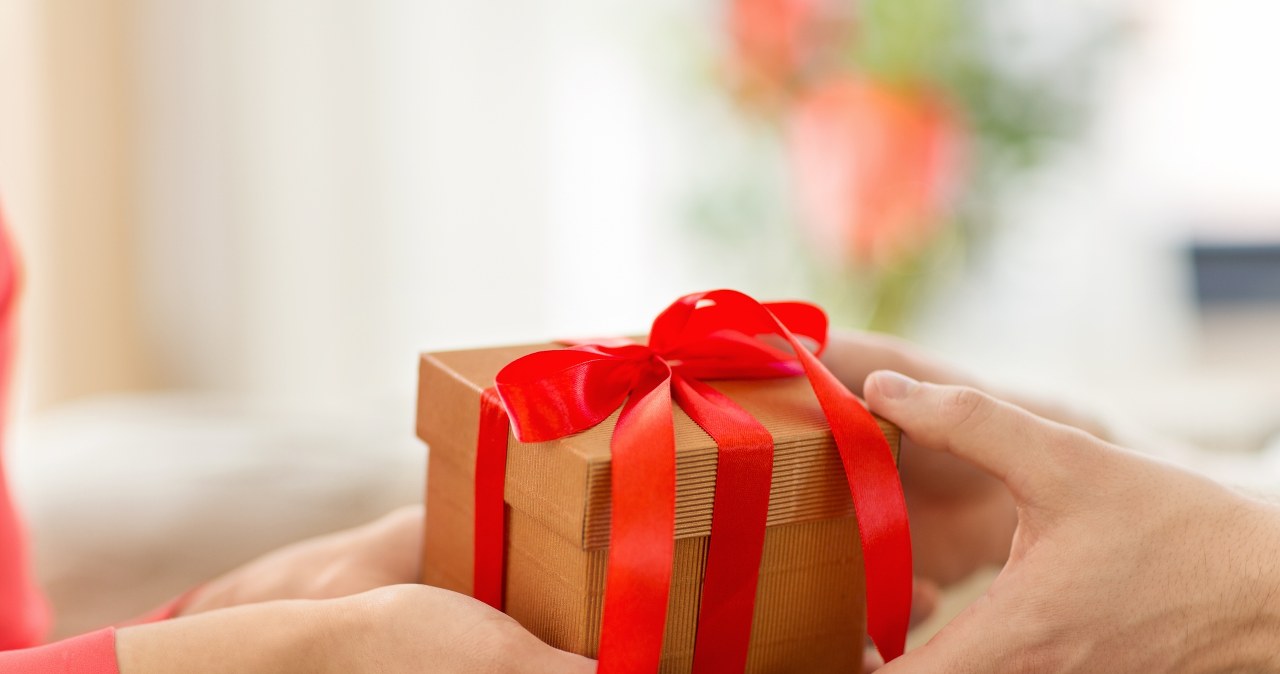 It's better not to buy such gifts. The recipient may be offended