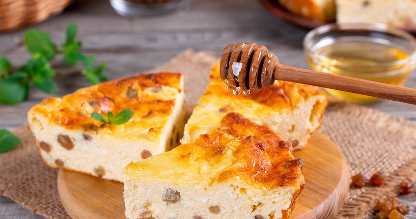 ​The raisins don't have to be drowned in the dough. Just do this before baking