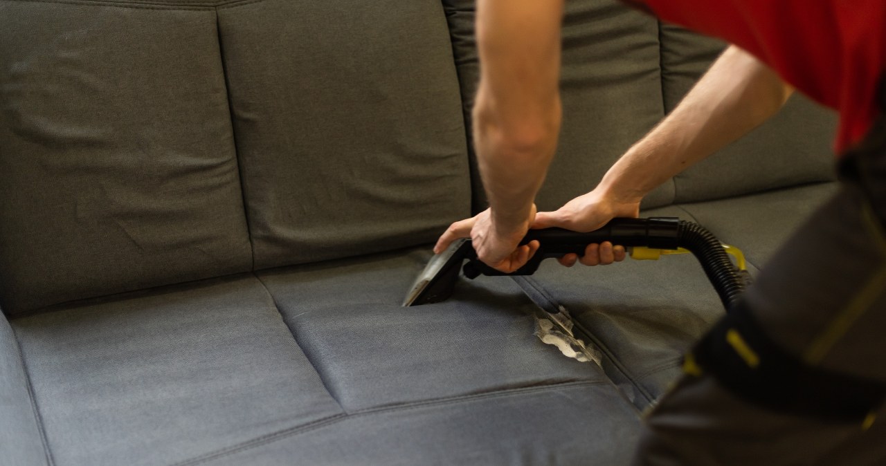 Mix and sprinkle on the couch. By Christmas it will be clean and smelling like never before