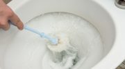 Mix and clean the toilet. Just 2 ingredients are enough to make it sparkling clean