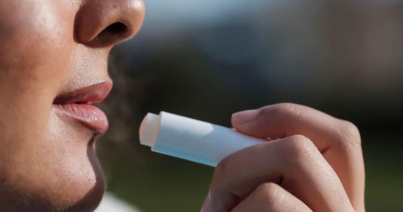 ​Instead of store-bought lipsticks, I apply this to my lips. They are smooth and moisturized even in frosts