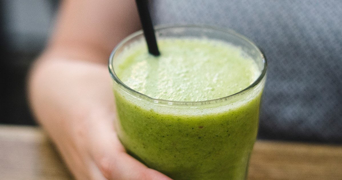 Mixes and drinks every day. I see the extra centimeters disappearing