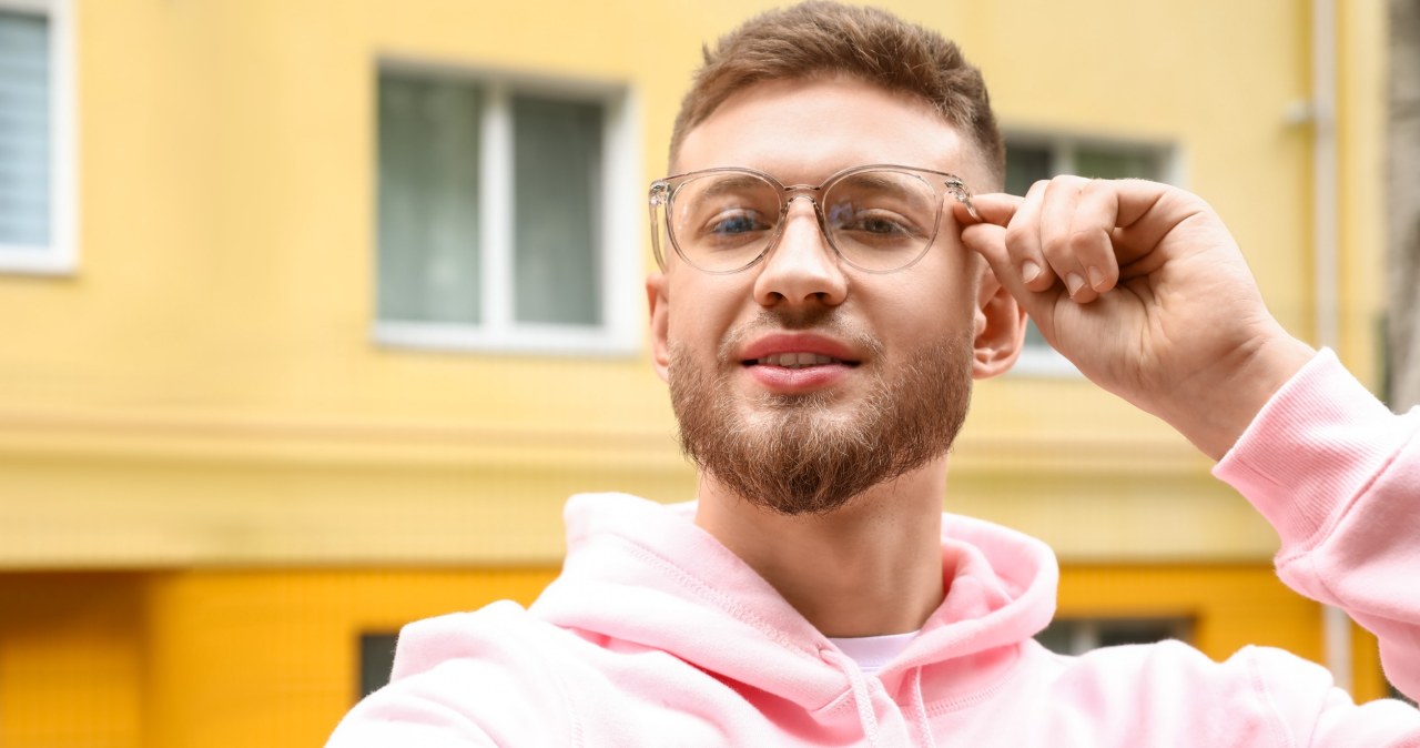 I don't know anyone by that name. Only 4 men in Poland wear them