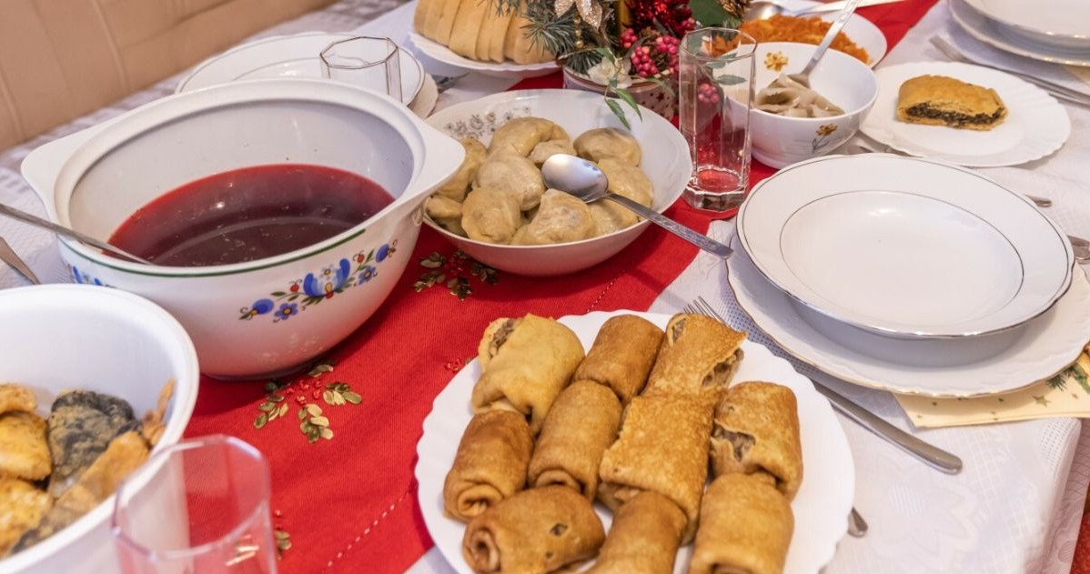 Can you recognize all the Christmas dishes? Only an expert will get 10/10 points