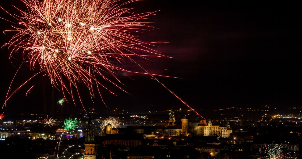 Wishes for New Year's Eve and New Year. Delight your loved ones with beautiful words