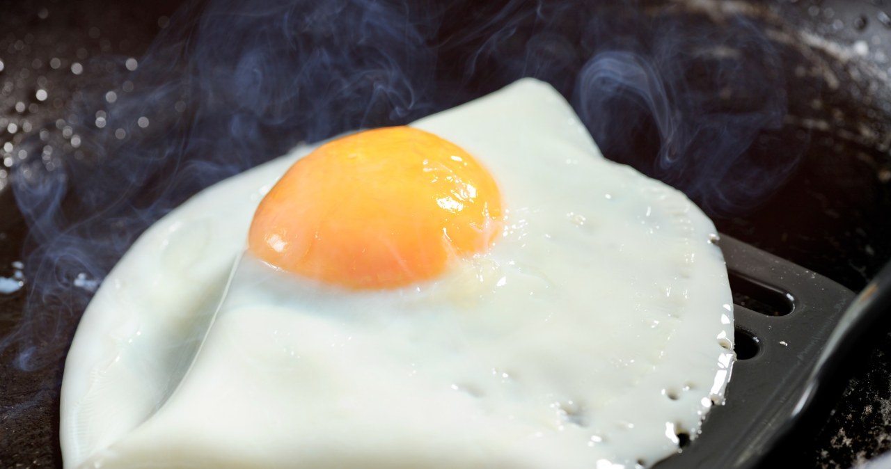 Fry the eggs only in this fat. It is healthier and lower in calories