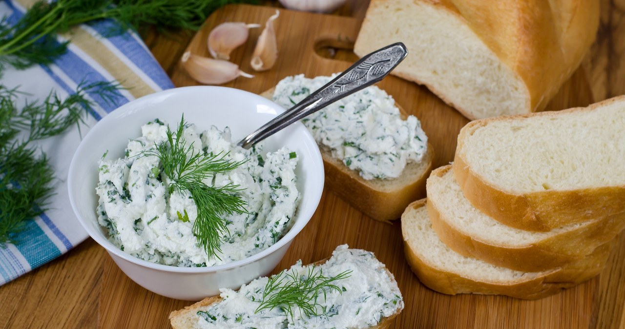 It's done in five minutes and gone in two. Perfect spread for breakfast sandwiches